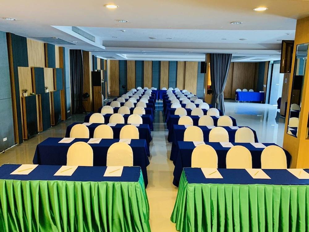 Mantra Varee Hotel Khon Kaen Exterior photo